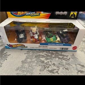 Mattel Hot Wheels Racerverse Batman 4-Pack - Black, Red, Green, Purple